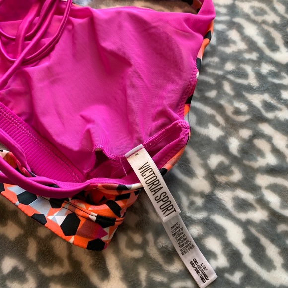 Victorias Secret Sport Strappy Back Sports Bra L - Picture 9 of 10